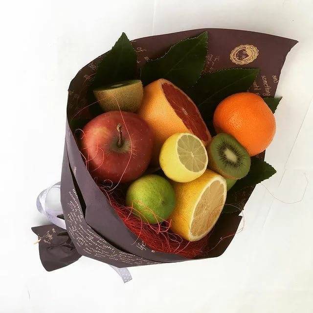 Букеты из сладостей, фруктов и «мужской каприз» от мастерской «дарим радость»
