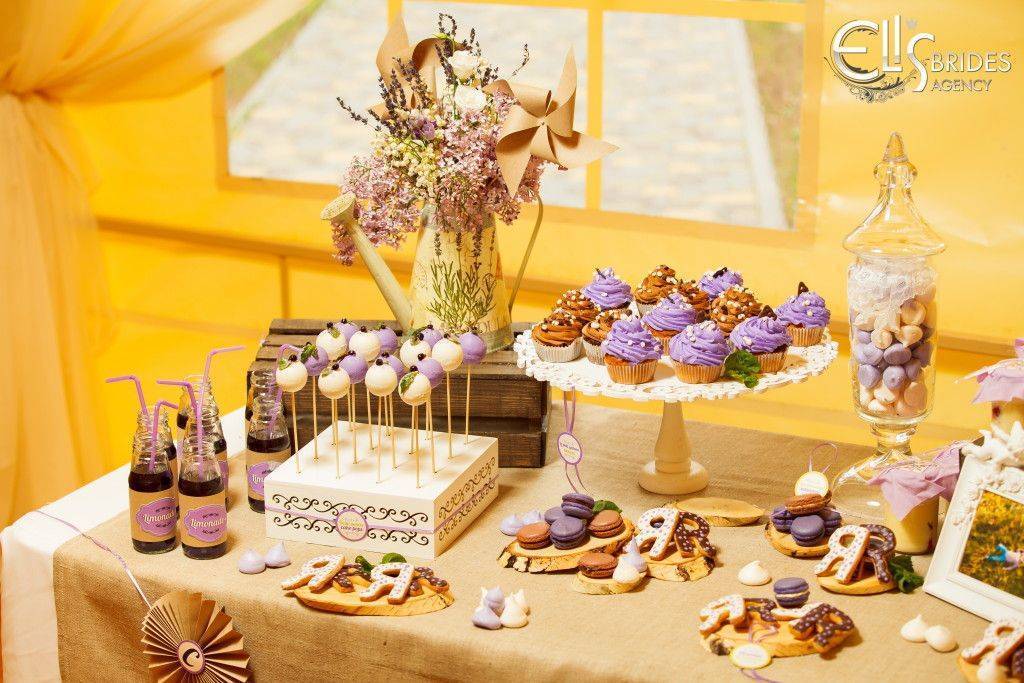 Candy bar на свадьбу – оригинальное решение для сладкого стола