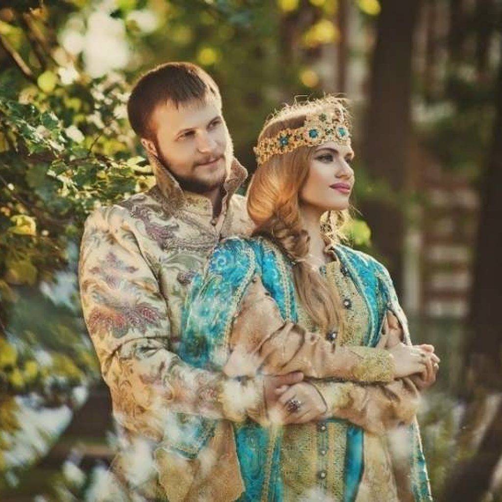 Русский свадебный костюм в старину. русский народный наряд невесты. фото русских народных свадебных костюмов