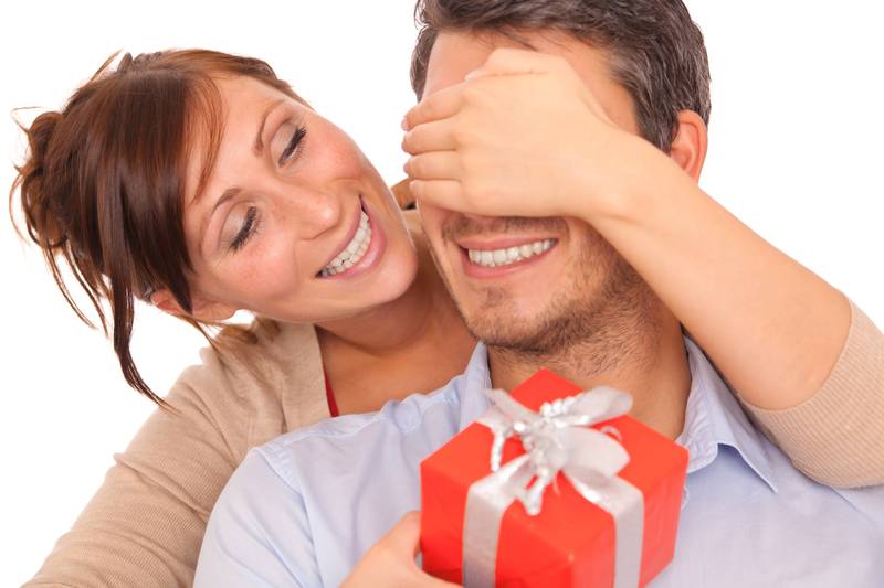 Топ 60 свежих идей: что подарить жене на день рождения | мир подарков