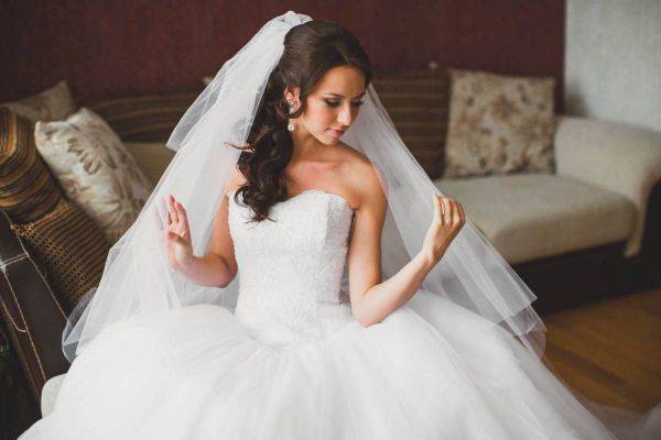 Свадебные платья не пышные: варианты лучших образов