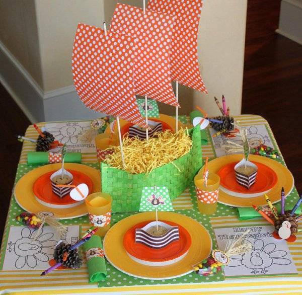 Сервировка стола в домашних условиях: на день рождения, как украсить, фото