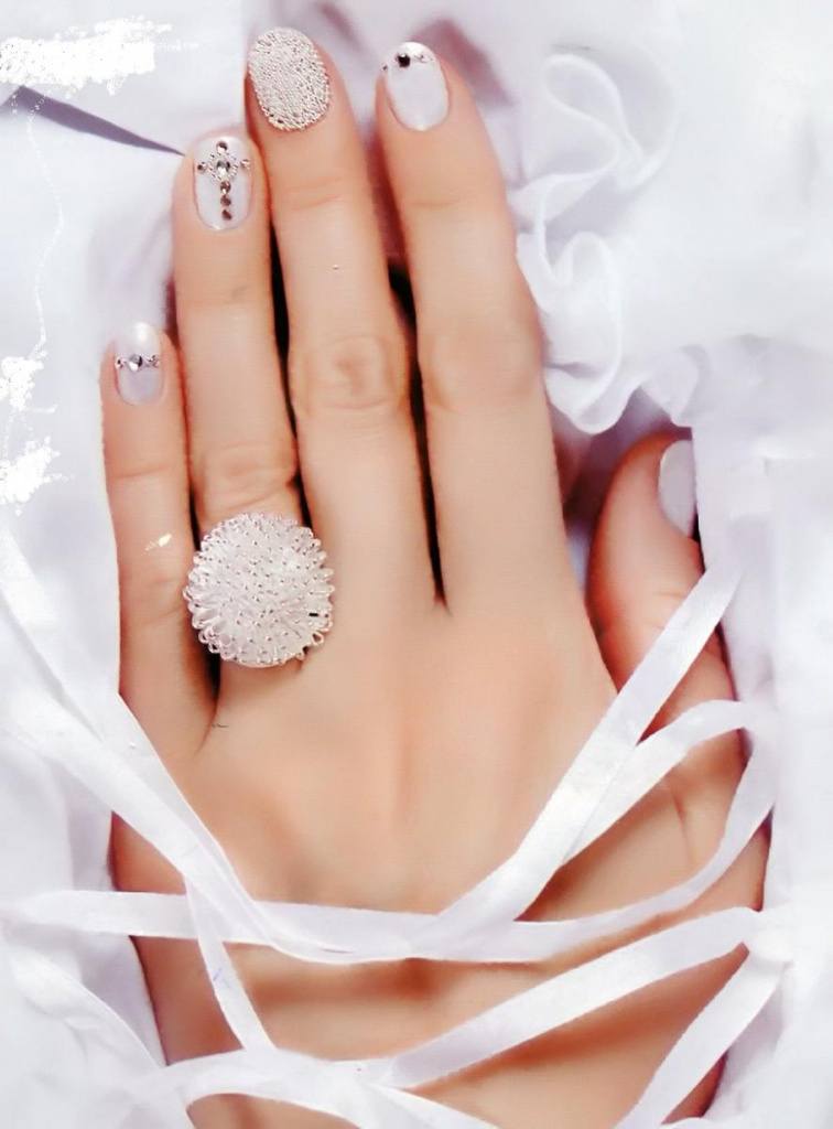 Свадебный маникюр фото для невесты и 100 фото дизайна ногтей