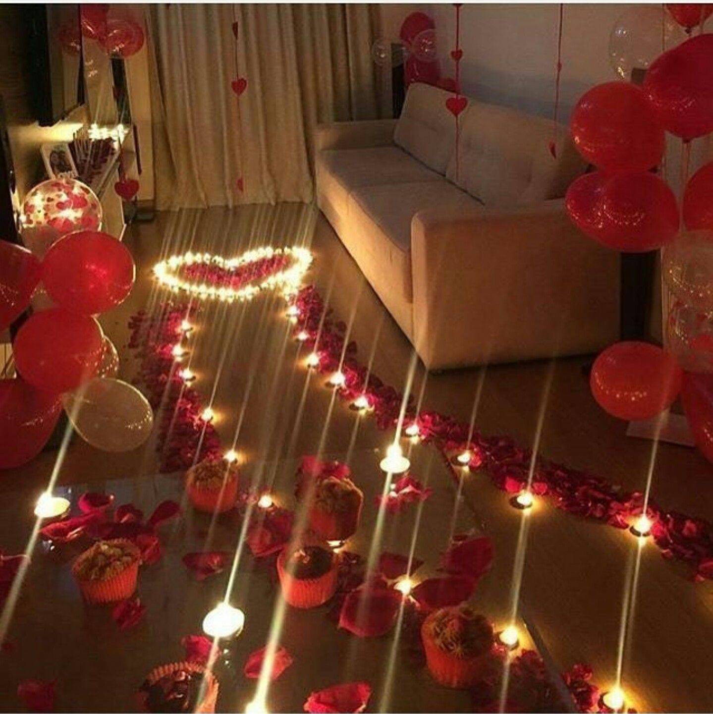 Как украсить комнату для романтического вечера — фото примеров