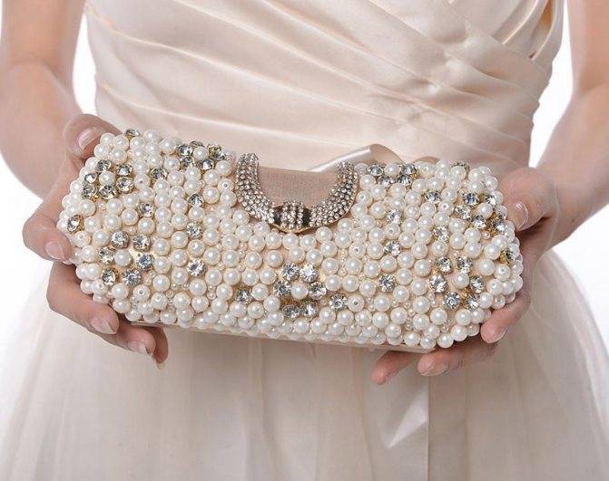 Фото красивых свадебных сумочек для невесты