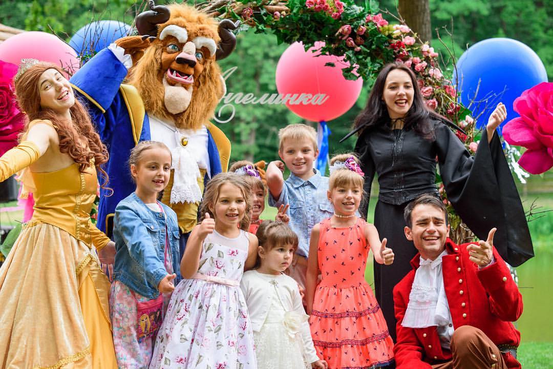 Аниматор красавица принцесса белль и принц чудовище на детский праздник, день рождения ребенка - шоу театр студия art - happy.