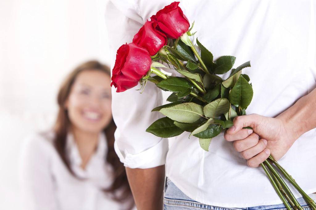 Как правильно выбрать цветы для девушки