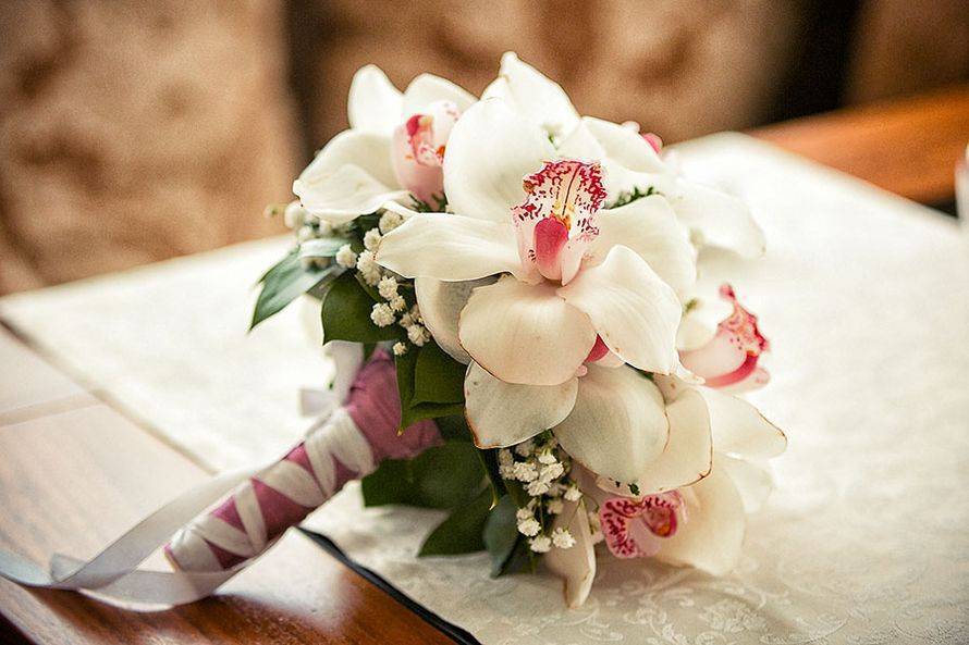 Свадебный букет из орхидей – красивые сочетания в букетах