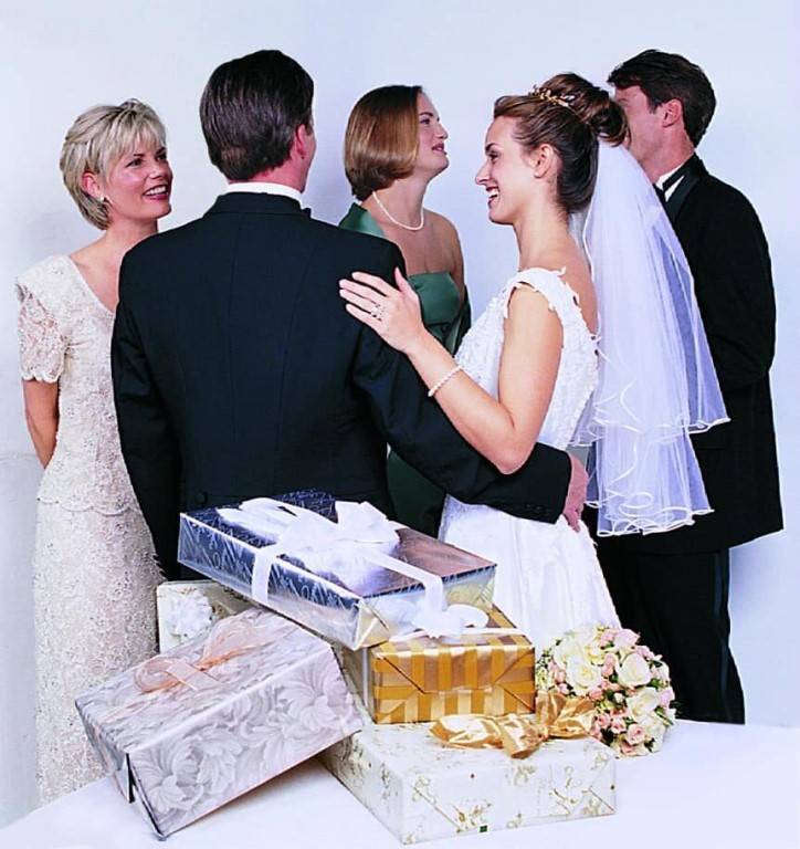 Топ 297 идей что подарить на свадьбу недорого в примерах