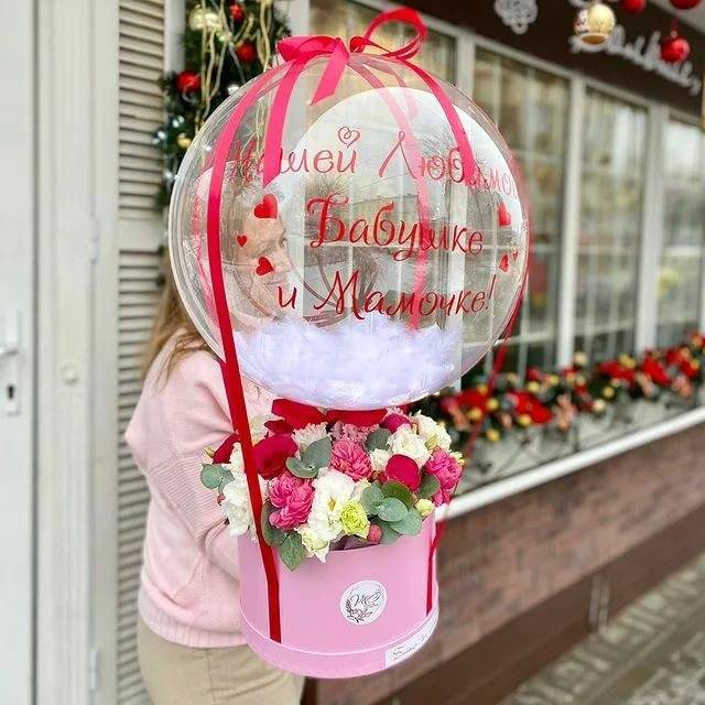 Красивое праздничное украшение из воздушных шаров и живых цветов: как сделать его своими руками