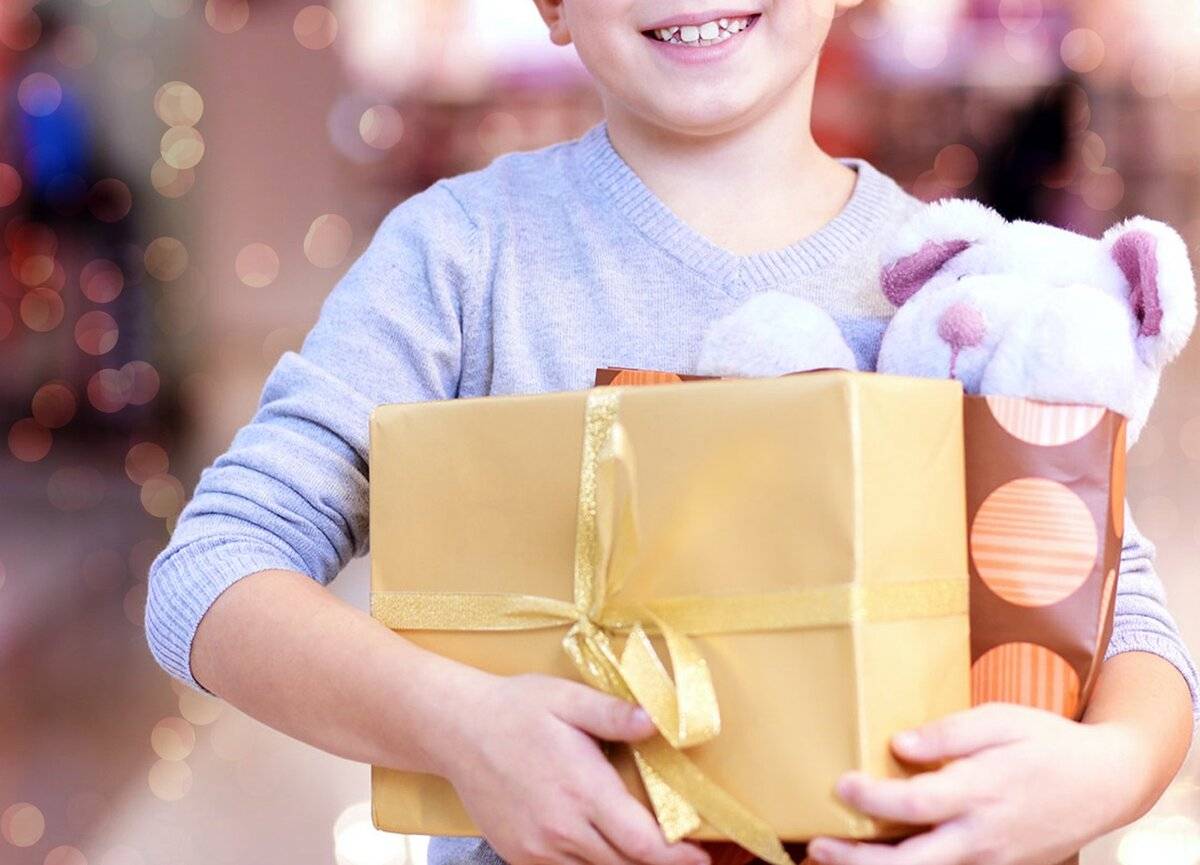 Несколько идей выбора подарков для детей – советы какие лучше дарить подарки детям разного возраста