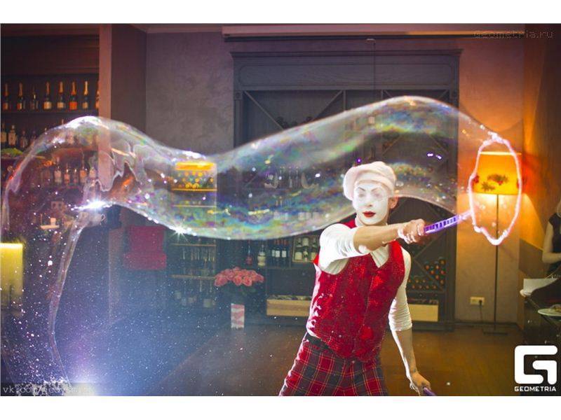 Как заработать на шоу мыльных пузырей: творческая бизнес-идея