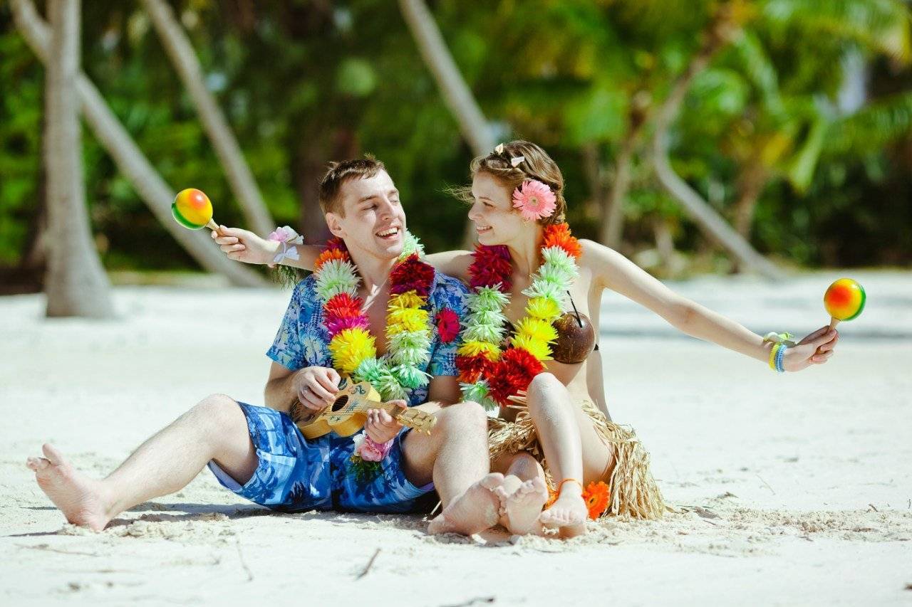 Экзотическая свадьба в пляжном, гавайской стиле