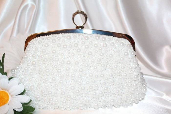Что должно быть в сумочке у подружки невесты?