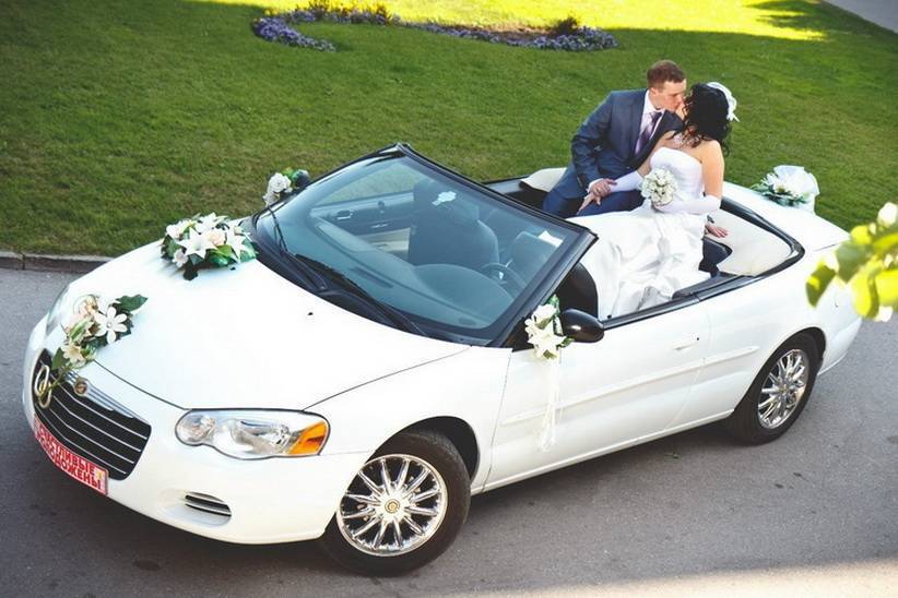 Кабриолет на свадьбу: какой автомобиль лучше выбрать и как украсить