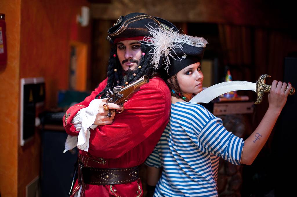 Вечеринка в стиле пиратов карибского моря: развлекательная программа и меню