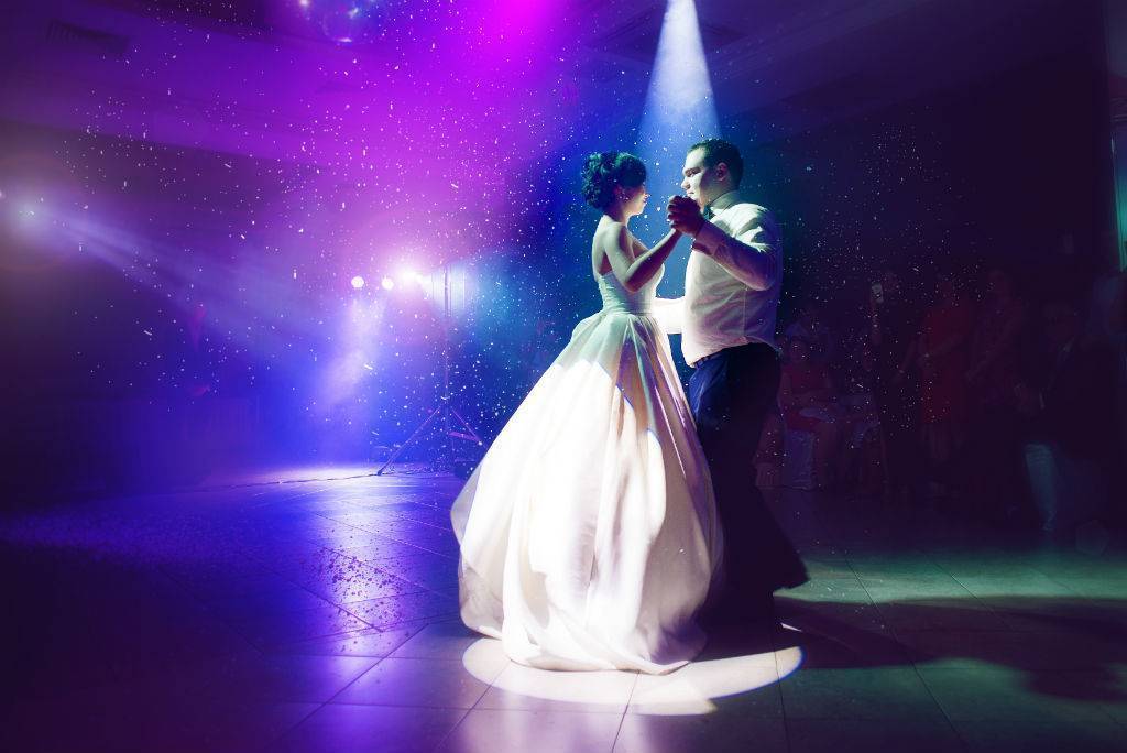 10 идей для оформления свадебного танца