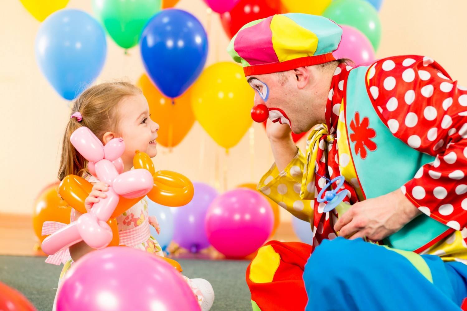 Развлечение для детей раннего возраста «клоун клепа в гостях у ребят»