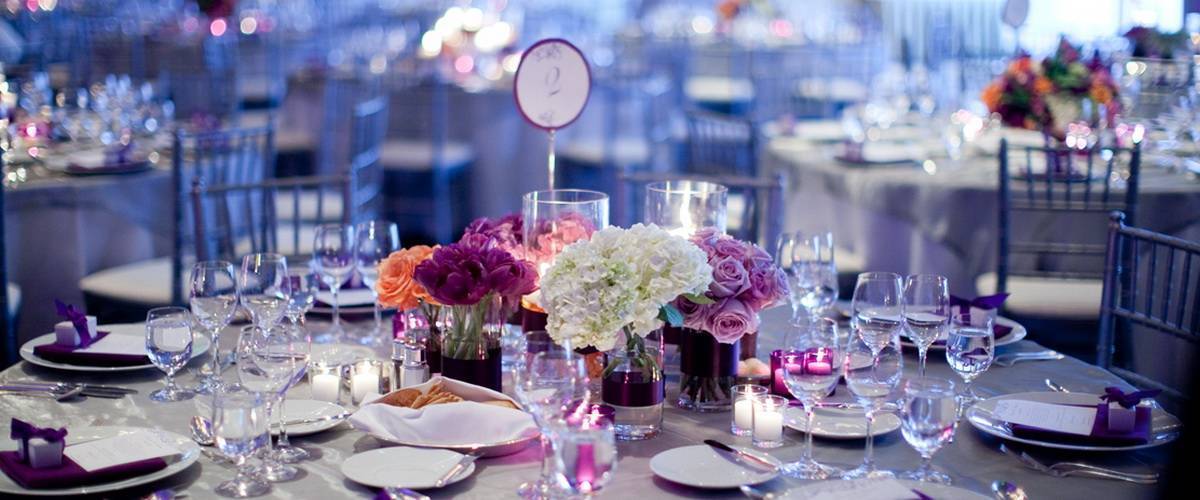 Круглые столы на свадьбе: варианты и способы расположения