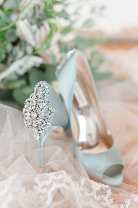 Обувь невесты. свадебные туфли на каблуке или без него?