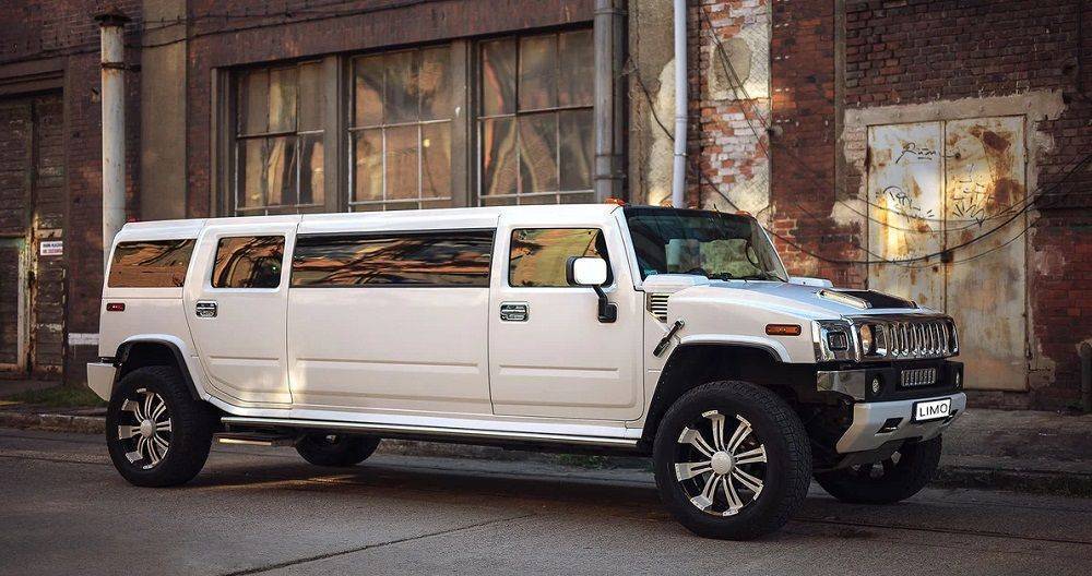 Лимузин Hummer h2 сбоку