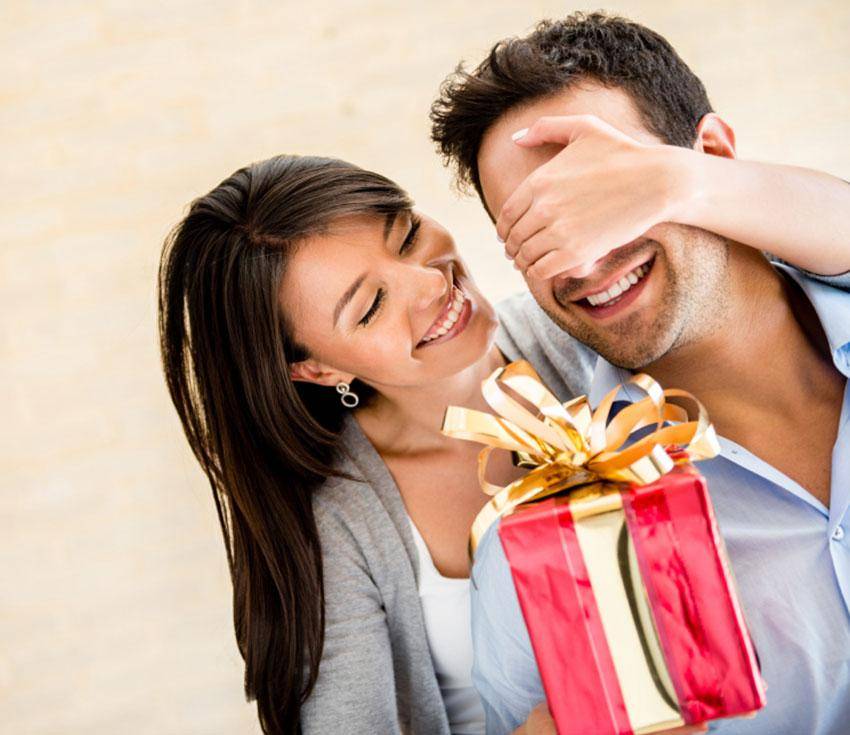 ​что подарить паре на новый год: романтичные и практичные идеи