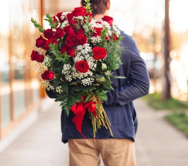 Какие цветы дарят мужчинам на праздник или юбилей. советы