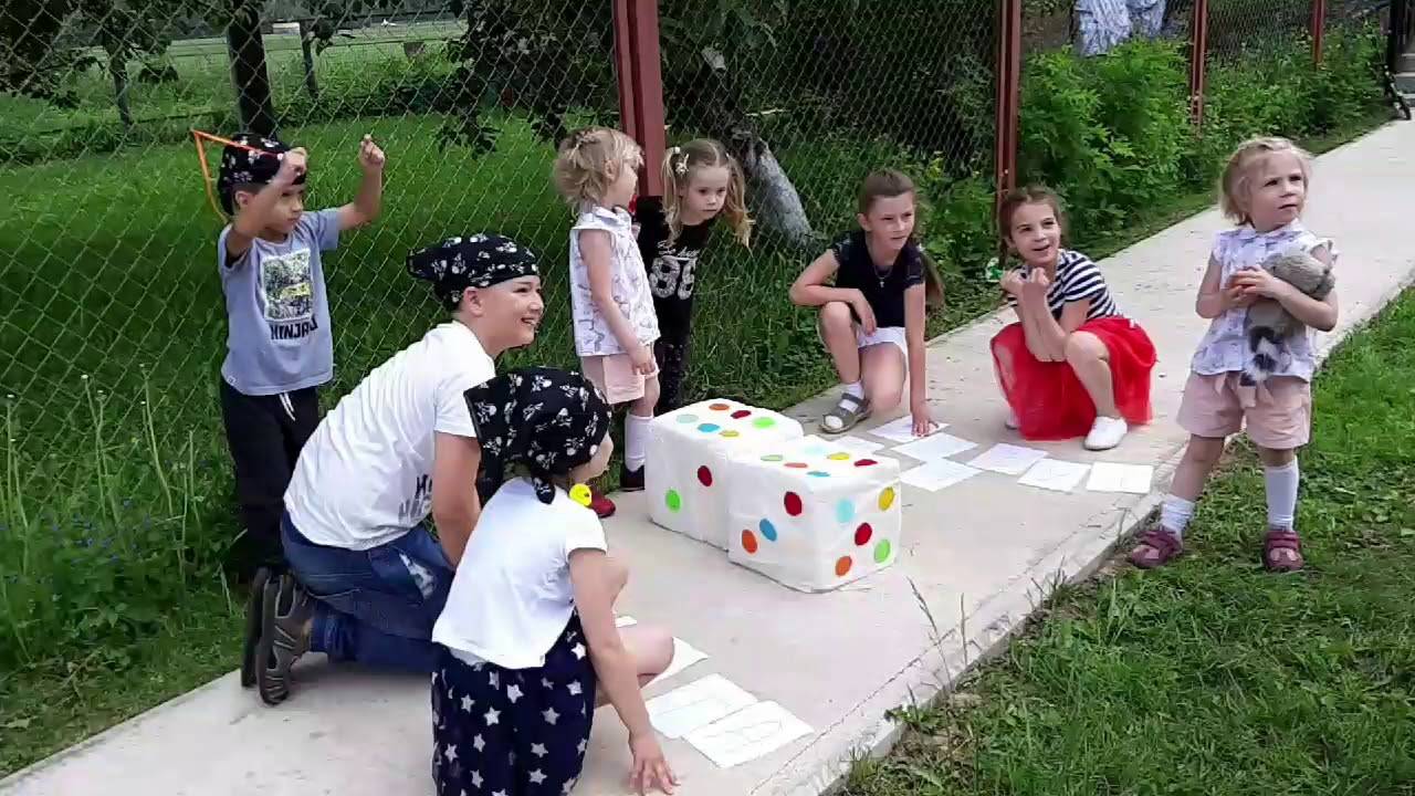 Летний день рождения на даче: сценарий для детей 6-10 лет