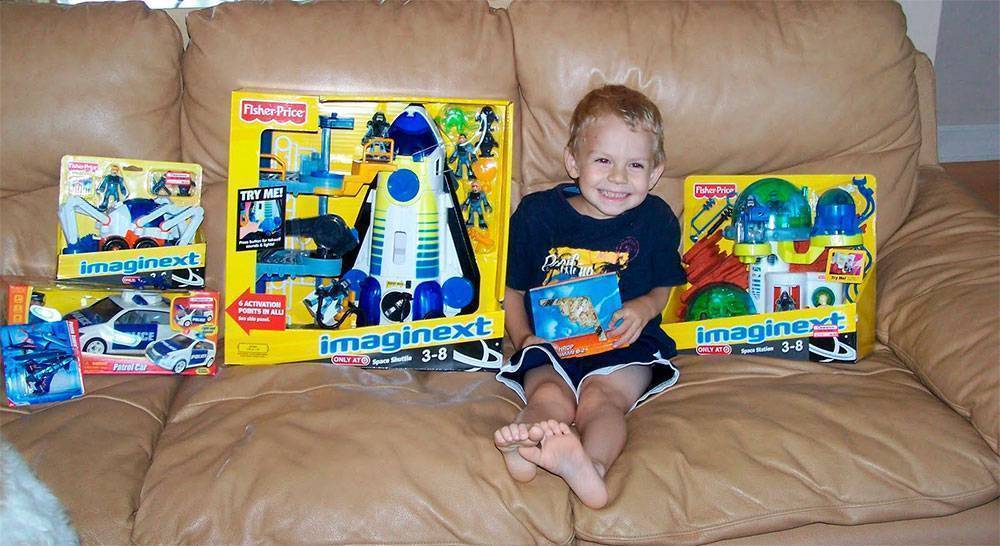 Что подарить мальчику на 4 года - 68 фото идей необычных подарков для четырехлетнего мальчика