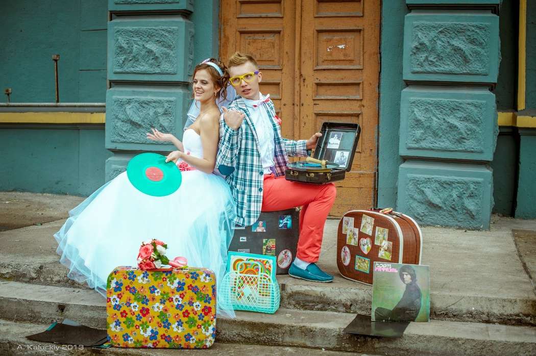 ᐉ веселая цветная свадьба в стиле стиляг - ➡ danilov-studio.ru