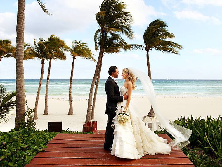 Свадьба в ритме румбы — красочная церемония на берегах солнечной кубы