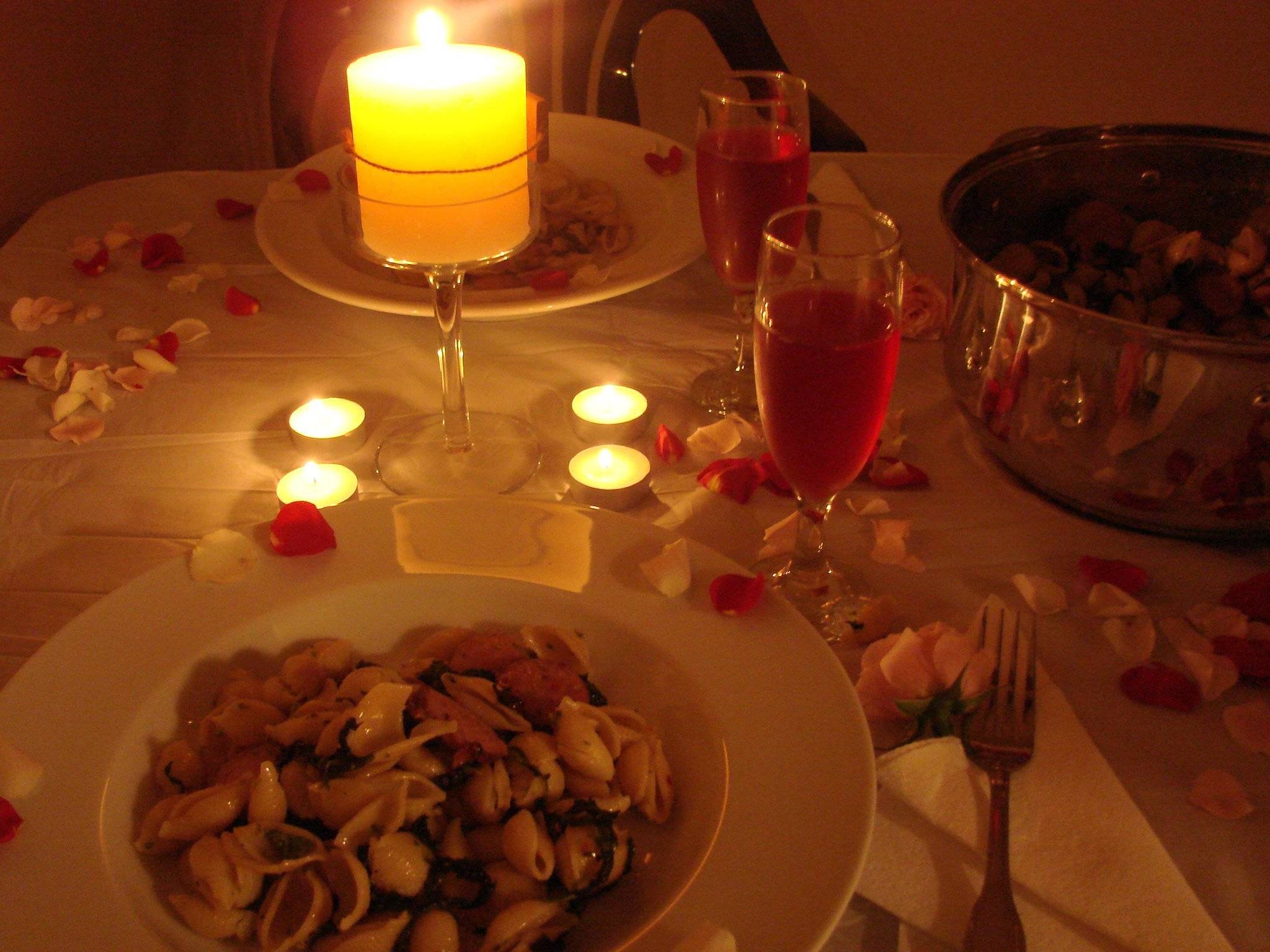 Романтический ужин на двоих дома: полезная шпаргалка
