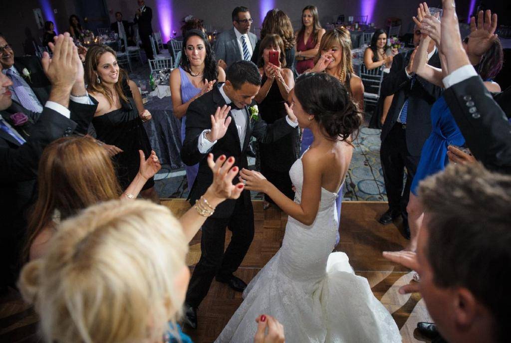 Музыка на свадьбе: 7 практических советов по составлению универсального плей-листа