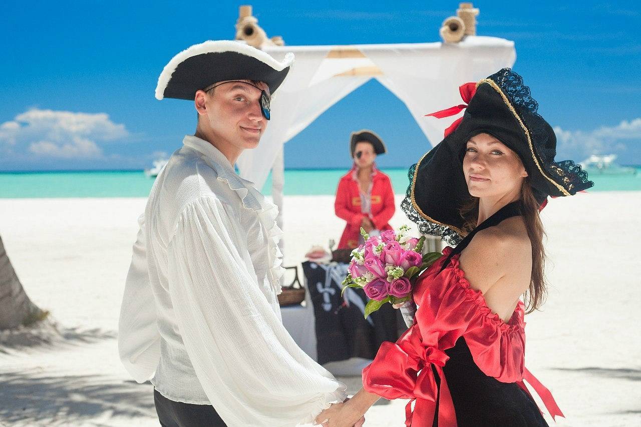 Свадьба в стиле пиратов карибского моря: советы по оформлению и организации