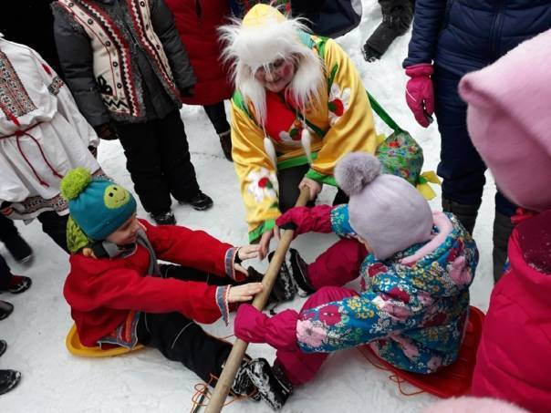 Веселые игры и конкурсы для деда мороза и снегурочки с детьми на дому, в детском саду и школе
