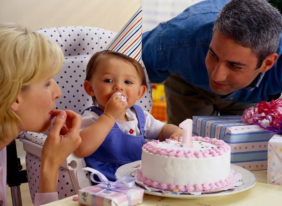 Первый день рождения ребенка: необычные идеи и советы по организации