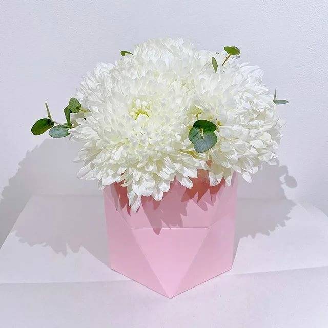Свадебный букет невесты из хризантем своими руками. как сделать красивый букет из хризантем и роз, гербер, альстромерий, лилий, ирисов, эустомы?