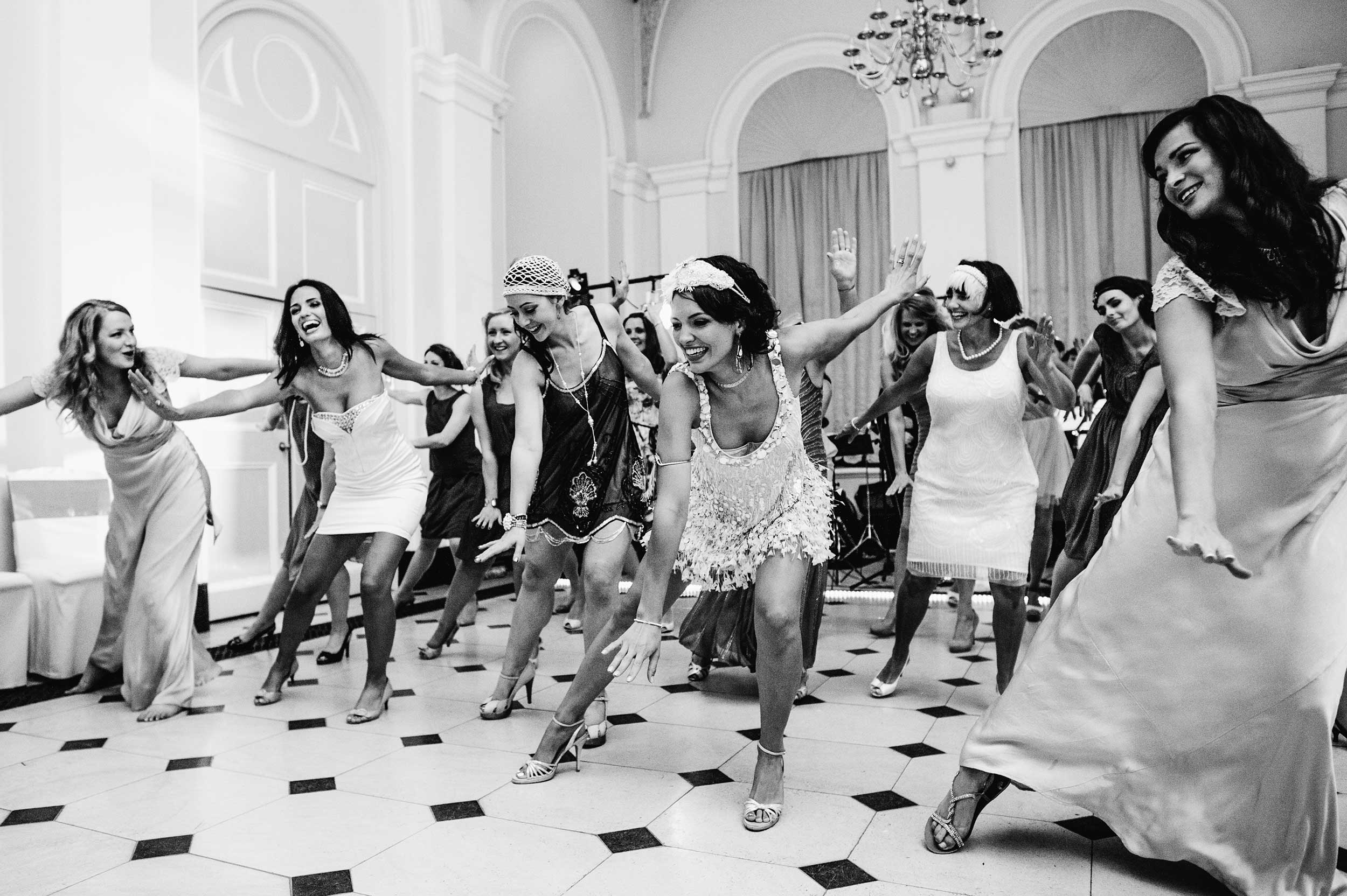 Коллекция танцевальных конкурсов и батлов «свадебные перетанцовки»