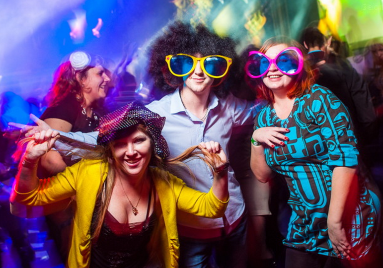 Вечеринка в стиле диско — праздник красок и цвета | fiestino.ru
