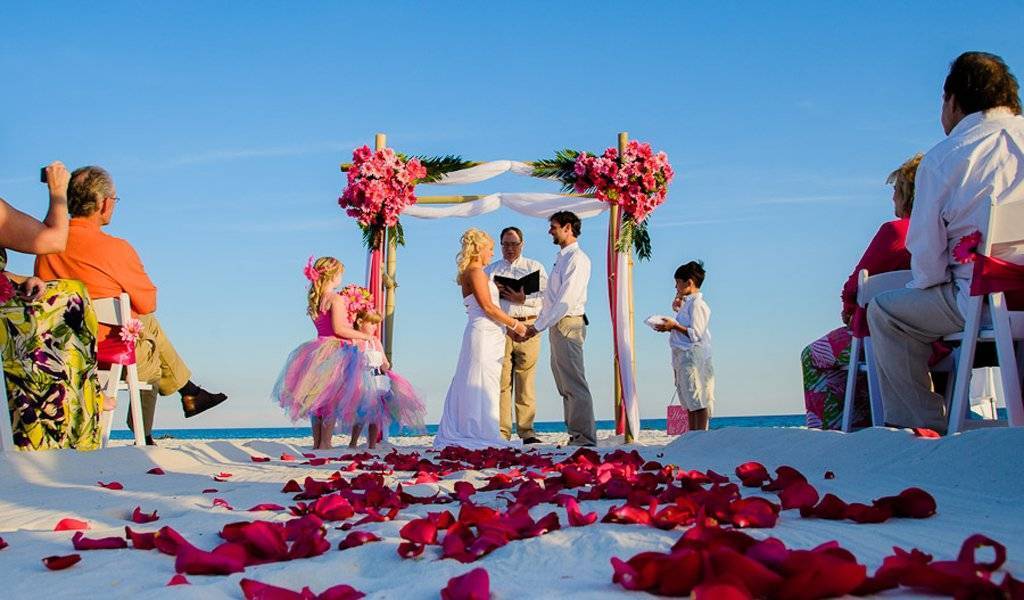 Как проходит символическая свадьба на бали?