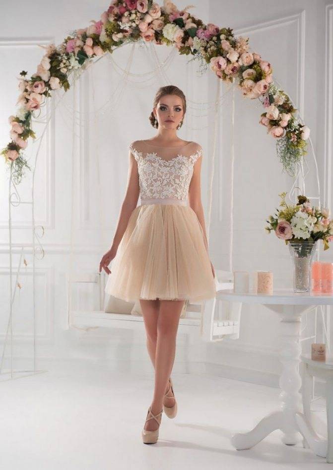 Модные свадебные платья — короткие модели для самых смелых невест