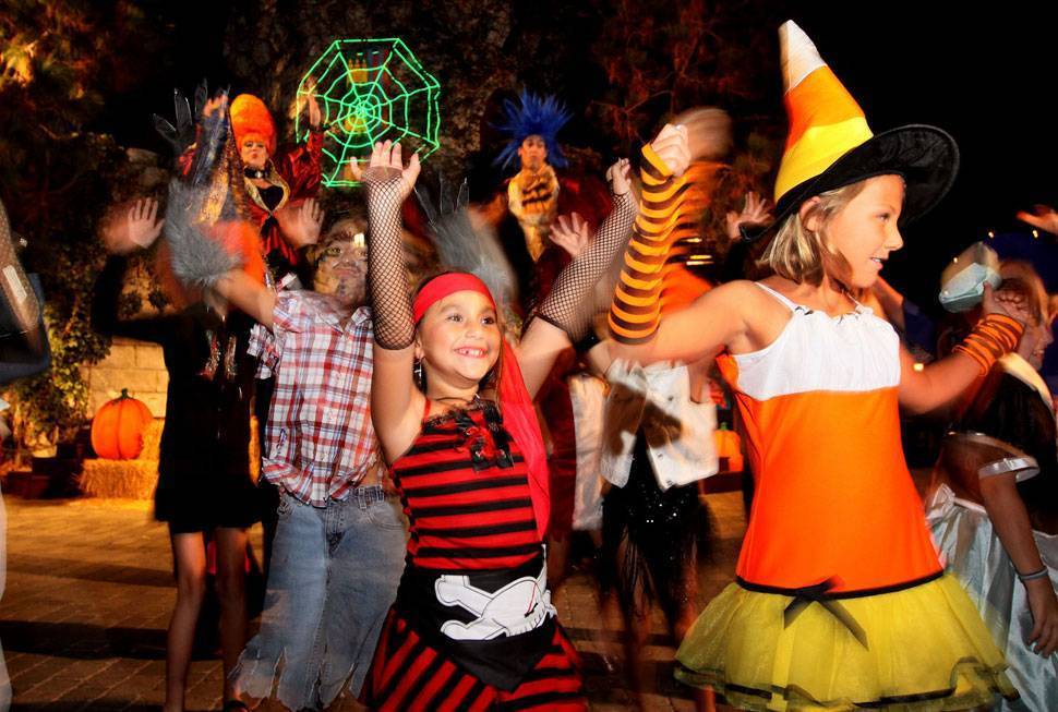 Вечеринка halloween в кругу друзей — прикольные игры и конкурсы