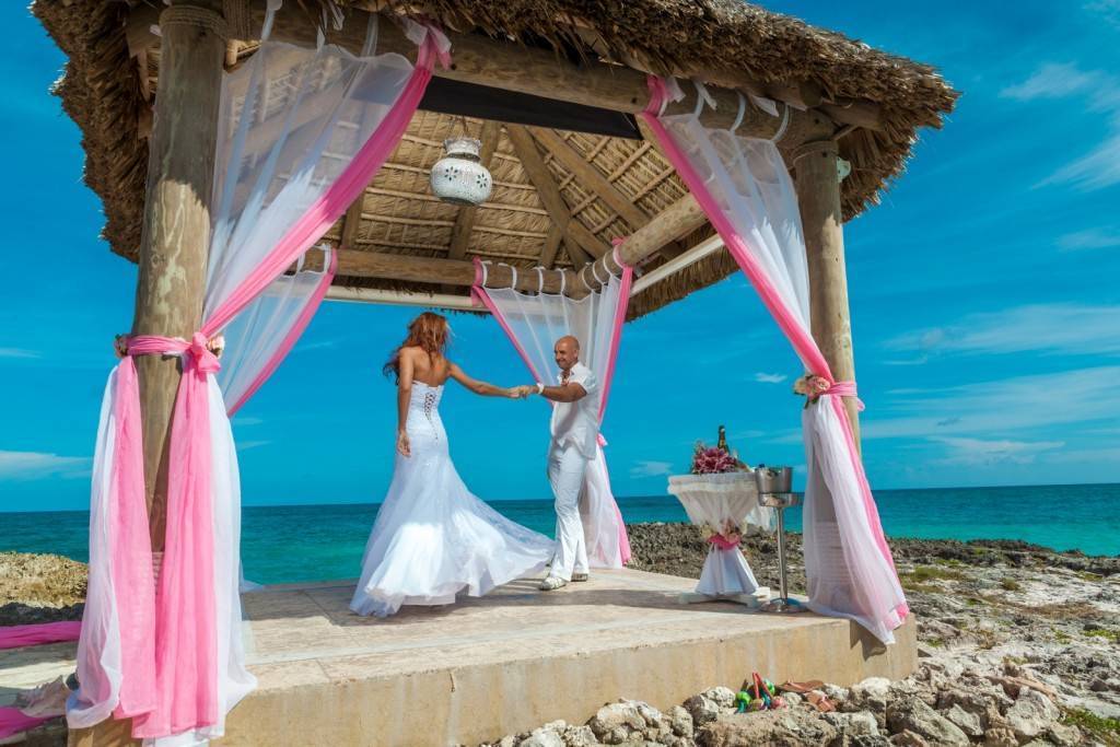 Где провести свадебную церемонию: лучшие предложения отелей для влюбленных