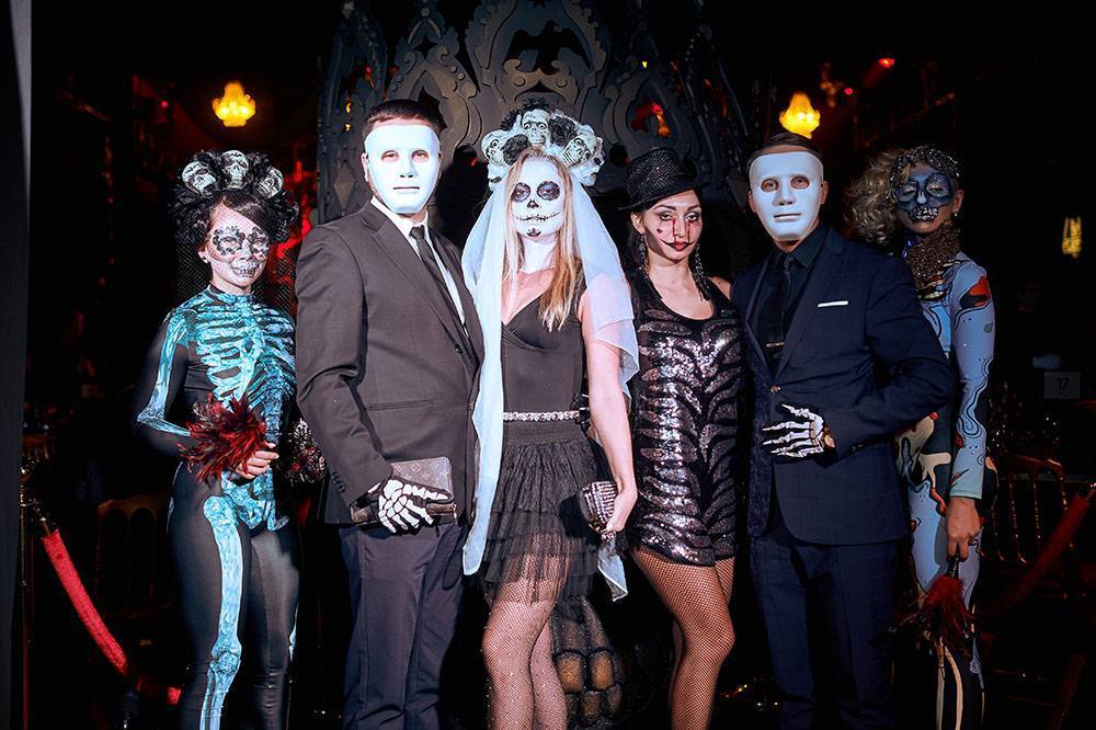 Парные костюмы на хэллоуин: подборка забавного креатива