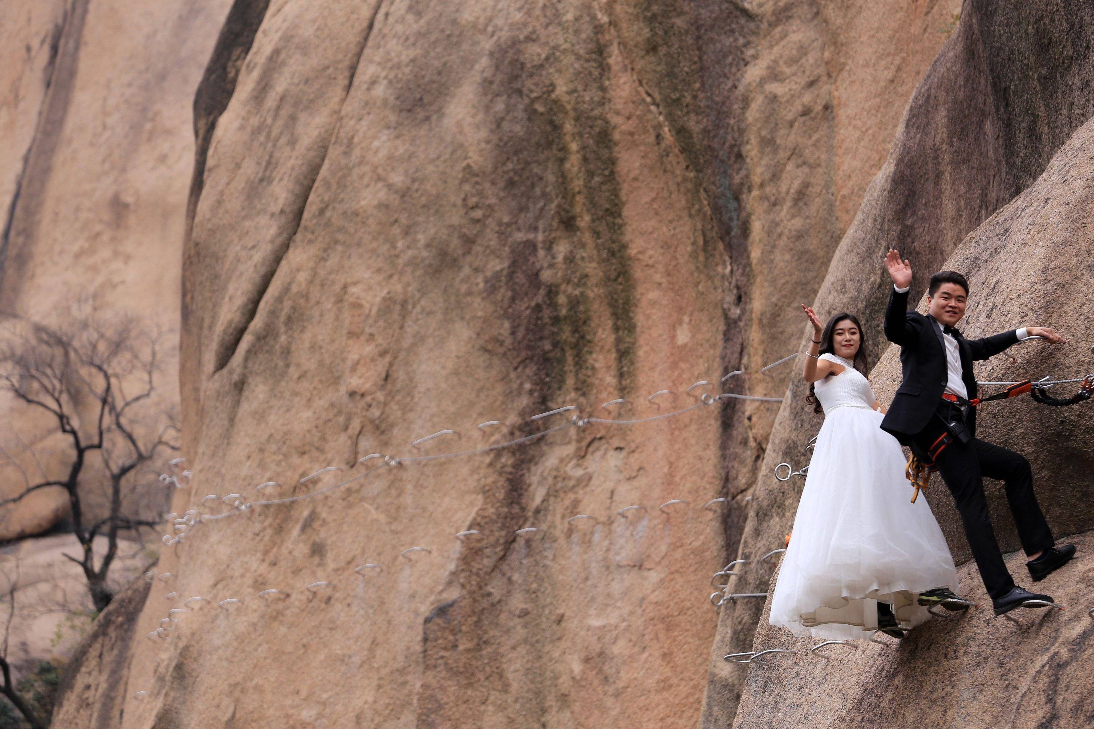 Топ-14 самых шокирующих свадебных традиций со всего мира