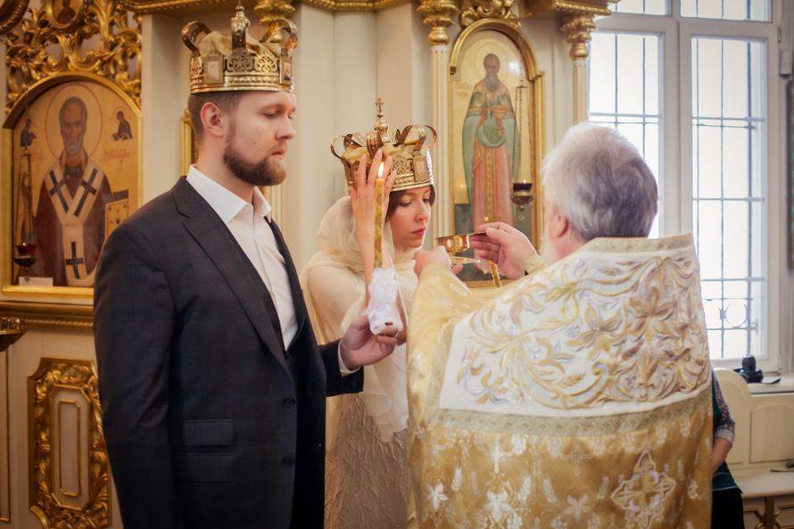 Как отметить венчание после церкви правильно, гости на обряде венчания