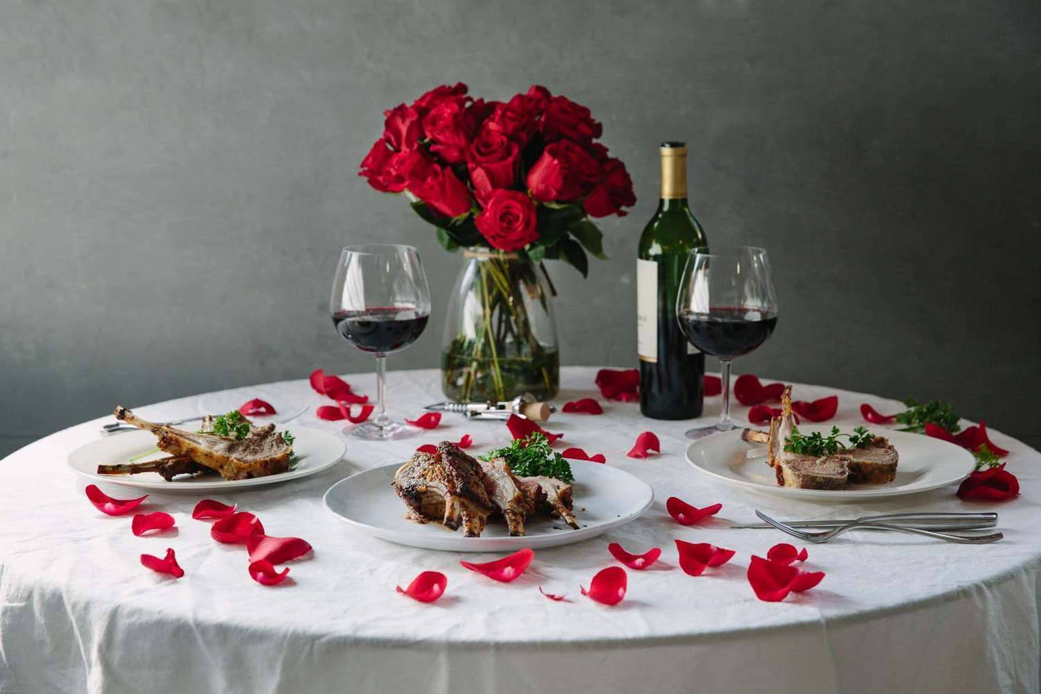 Как устроить романтический вечер любимому: сервировка и украшение романтического ужина на двоих в домашних условиях ко дню святого валентина