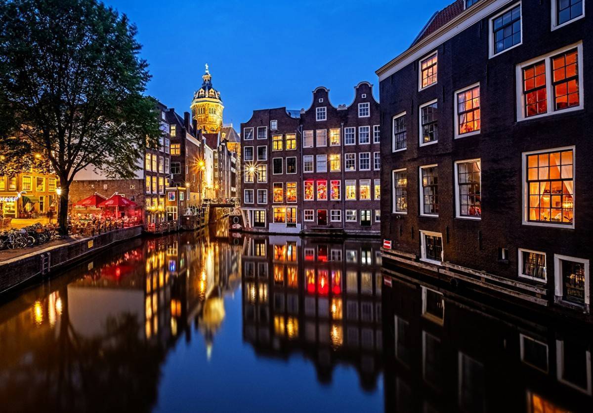 Ветер перемен  амстердам и париж