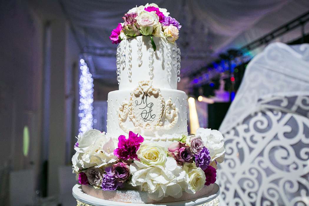 Свадебные торты звезд: фото и идеи впечатляющих десертов