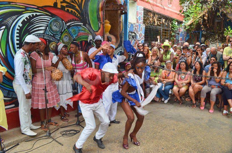 Кубинская вечеринка — веселье в стиле румбы